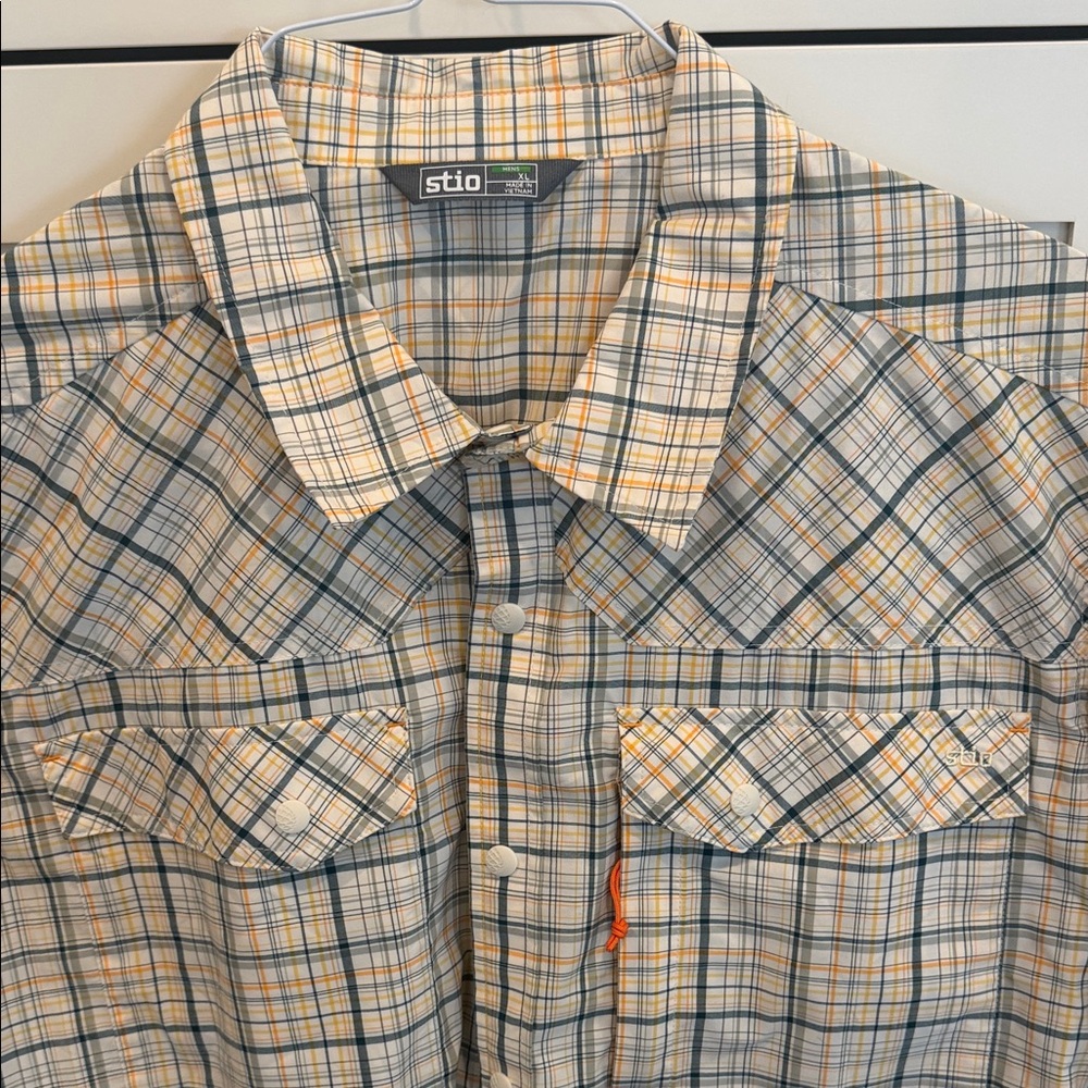 Stio Men's Casual Plaid Shirt - Cream and Blue